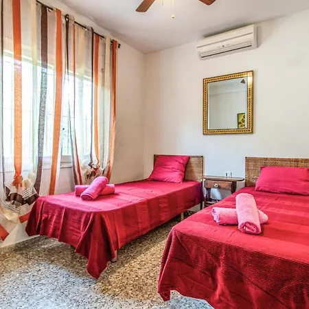 Holiday home Cozy In Campello With Swimming Pool *