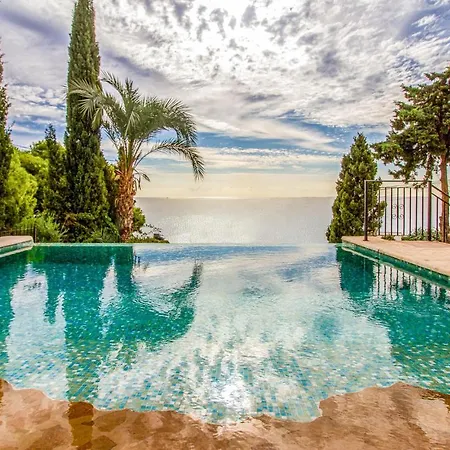 Holiday home Cozy In Campello With Swimming Pool Carrer del Mar