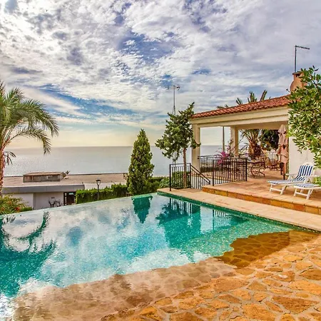 Cozy In Campello With Swimming Pool Carrer del Mar